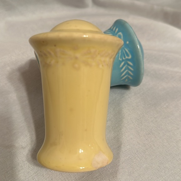 Vintage Antique salt and Pepper shakers! - Picture 5 of 5